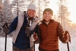 Unternehmen Sie eine romantische Winterwanderung