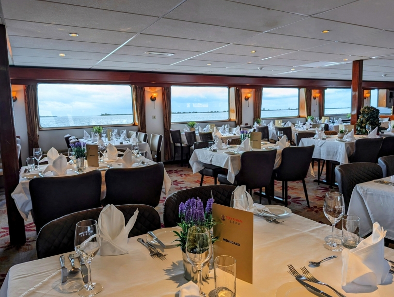 Restaurant an Bord von Rigoletto