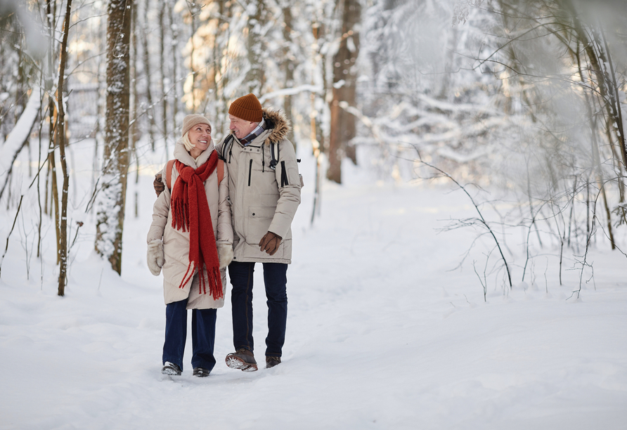 Der Bayerische Wald lädt zu ausgedehnten, winterlichen Spaziergängen ein.