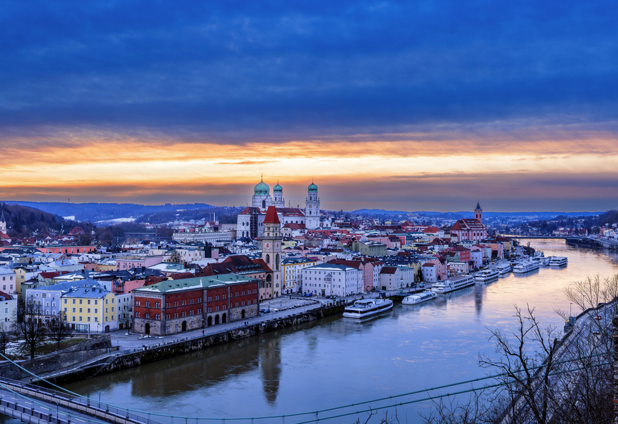 Besuchen Sie die winterliche Dreiflüssestadt Passau.