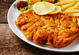 Leckeres Essen genießen Sie im Restaurant „Kartoffelscheune”.
