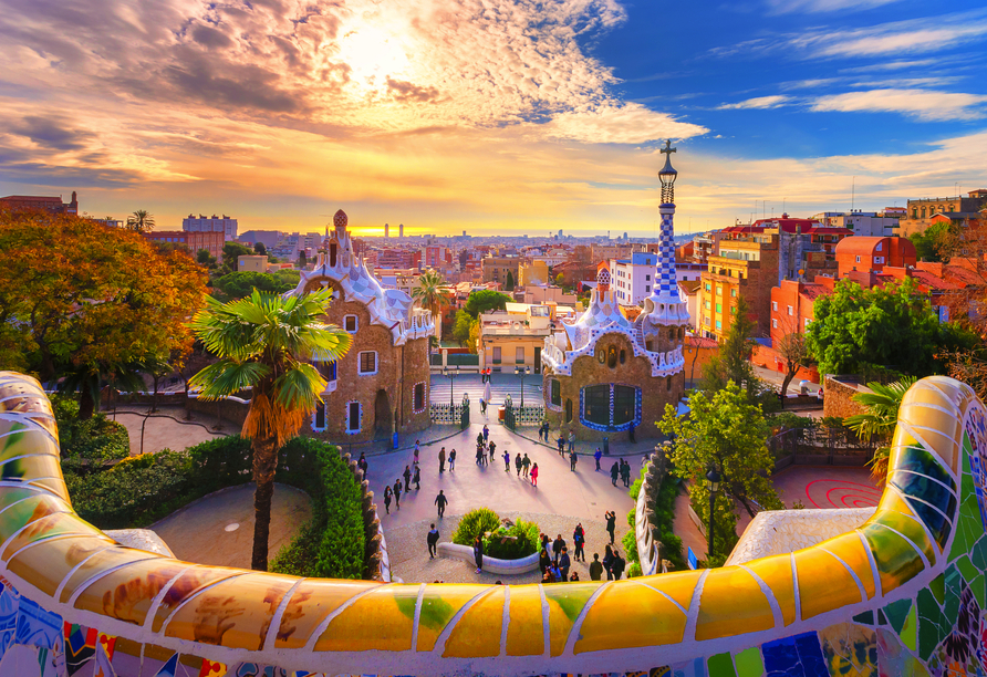 Der Park Güell in Barcelona ist ebenfalls ein Werk von Antoni Gaudí.