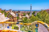 Genießen Sie die Aussicht vom Park Güell.