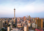 Entdecken Sie während einer optionalen Stadtrundfahrt durch Johannesburg die große Vielfalt der Stadt.