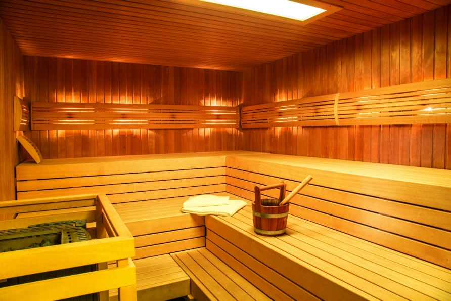 Wie wäre es mit einem wohltuenden Aufguss in der Sauna?