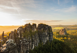 Die Schrammsteine der Sächsischen Schweiz müssen Sie gesehen haben.