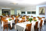 Im Restaurant genießen Sie köstliche Speisen.