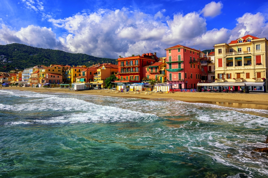 Alassio befindet sich im Herzen der italienischen Riviera.