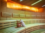 Erholen Sie sich in der Sauna und tun Sie Ihrem Körper etwas Gutes.