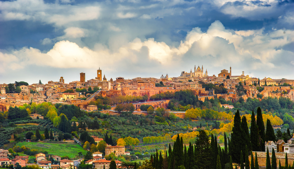 Willkommen zur Ihrer Traumreise durch Italien, die Sie unter anderem auch ins wunderschöne Orvieto führt.