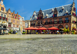Besuchen Sie den Großen Markt in Nijmegen.