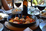 Bestimmt finden Sie eine Gelegenheit, Paella zu essen – das köstliche Nationalgericht der Spanier.