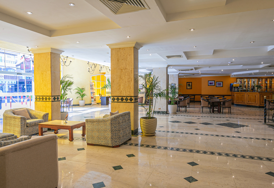 Die einladende Lobby des Bel Air Azur Resorts
