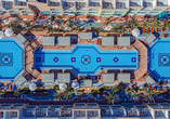 Fantastische Sicht auf den Außenpool Ihres Hotels