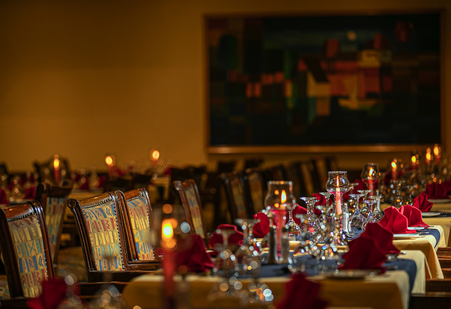 Das Diamond-Restaurant verwöhnt Sie mit köstlichen Speisen.