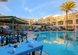 Das Pool-Restaurant sorgt für eine Extraportion Urlaubsgefühle.