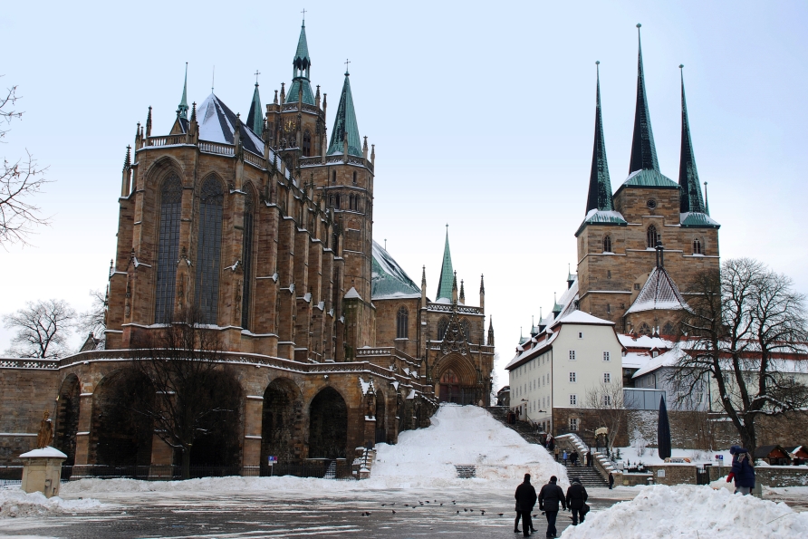 Unternehmen Sie einen Ausflug nach Erfurt und besuchen Sie den Dom und die Severikirche.