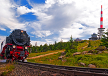 Mit der Harzer Schmalspurbahn gelangen Sie bequem auf den sagenumwobenen Brocken.