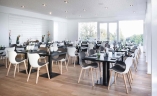 Im Restaurant genießen Sie köstliche Speisen.