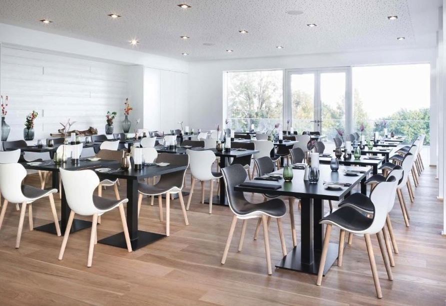 Im Restaurant genießen Sie köstliche Speisen.