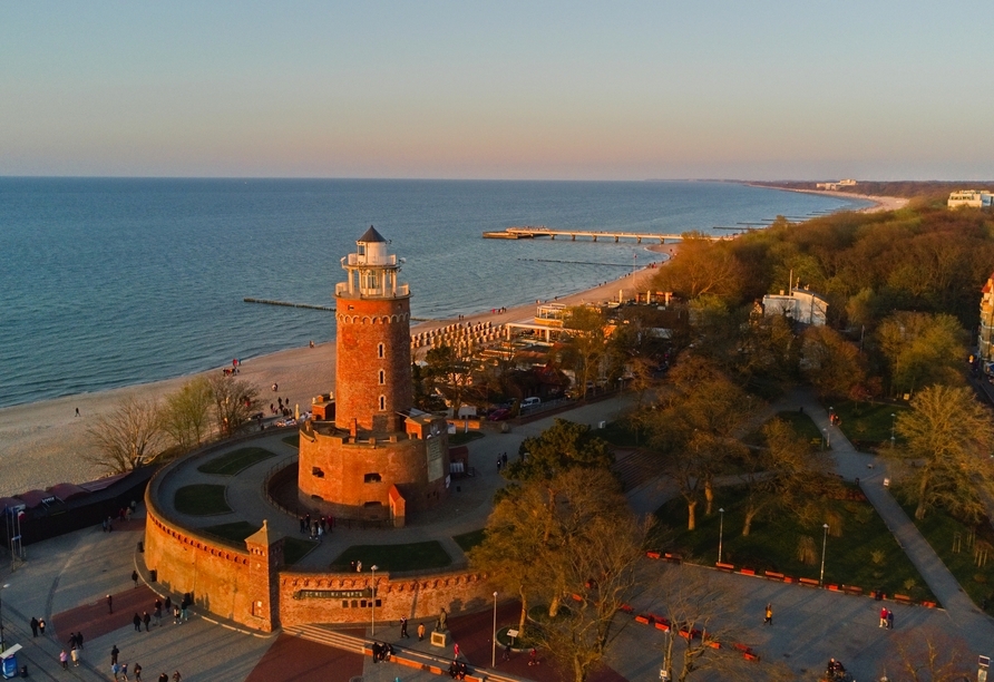 Besuchen Sie die Hafenstadt Kolberg mit dem markanten Leuchtturm.