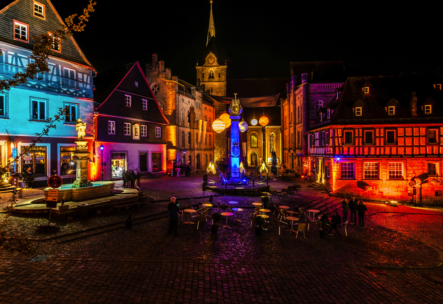 Bestaunen Sie Kronach bei Nacht und lassen Sie sich verzaubern.