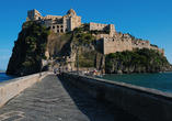 Ein Besuch der Festung Castello Aragonese bietet sich in Ihrer freien Zeit an und lohnt sich in jedem Fall.