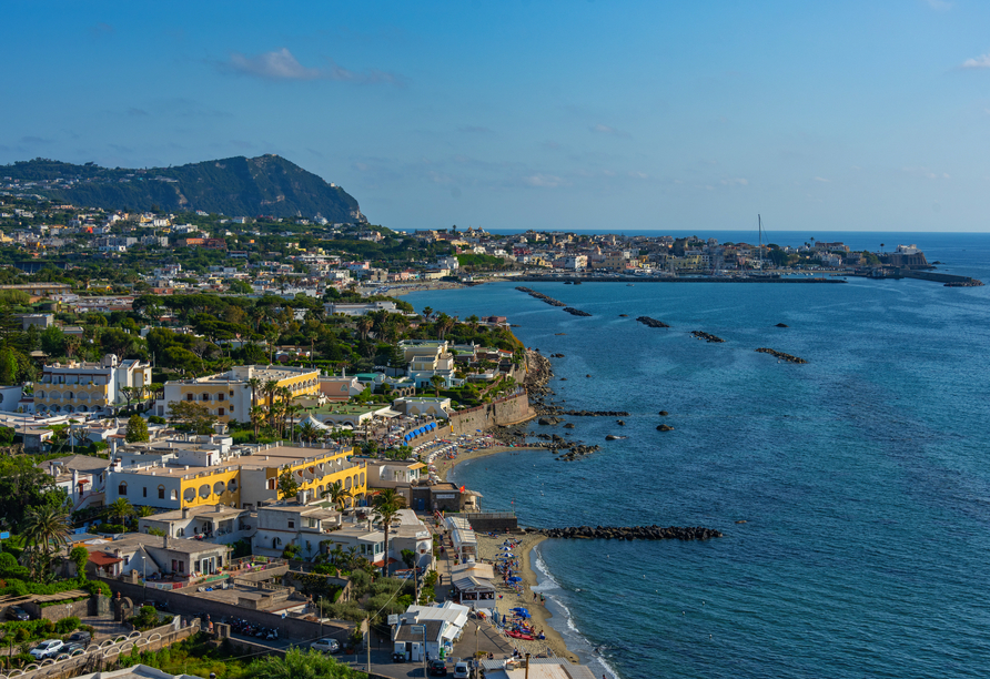 Ihr Urlaubsort Forio auf Ischia wartet bereit auf Sie – buchen Sie jetzt!