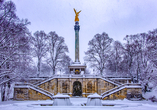 Dem Friedensengel begegnen Sie in den Maximiliansanlagen in München.