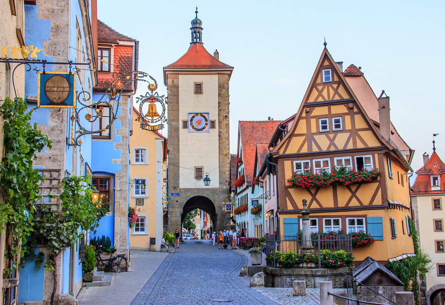 Rothenburg ob der Tauber zählt zu den schönsten Städten Deutschlands. Sie werden begeistert sein!