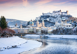 Blick über das winterliche Salzburg
