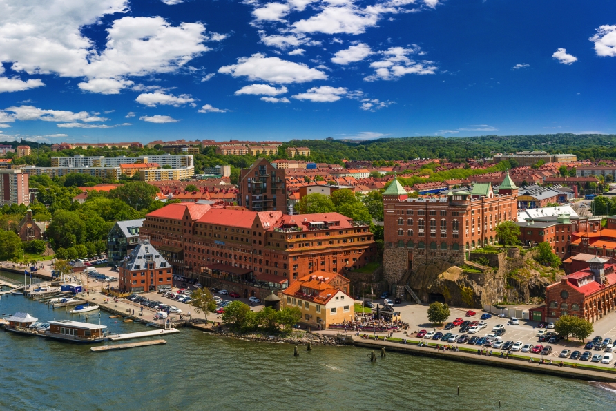 In Göteborg befindet sich der größte Hafen von Schweden.