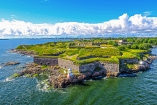 Im Rahmen des zubuchbaren Erlebnispaketes besuchen Sie die Festungsinsel Suomenlinna vor Helsinki.