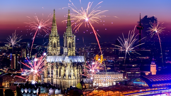 Verbringen Sie einen unvergesslichen Rutsch ins neue Jahr im Hotel &REPEAT Köln Airport!
