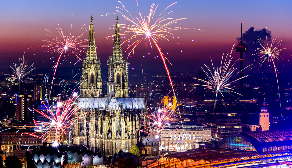 Verbringen Sie einen unvergesslichen Rutsch ins neue Jahr im Hotel &REPEAT Köln Airport!