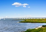 Bei dieser Reise fahren Sie über die beeindruckende Öresundbrücke, die Dänemark und Schweden miteinander verbindet.