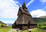 Besichtigen Sie die märchenhafte Stabkirche Hopperstadt in Vik.