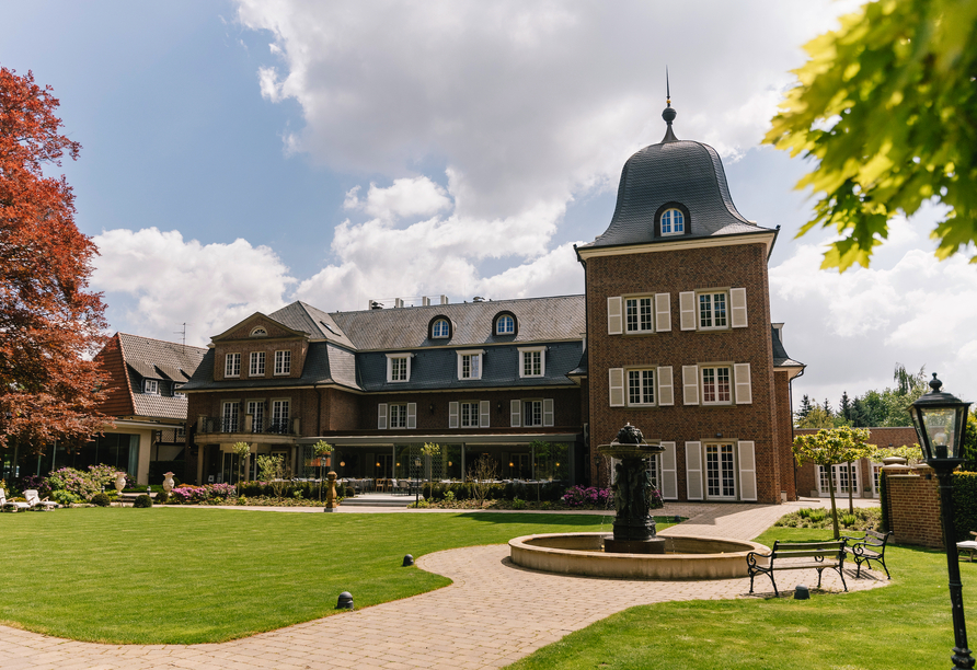 Die Hotel-Residence Klosterpforte begrüßt Sie mit einer großen Anlage und langer Geschichte.