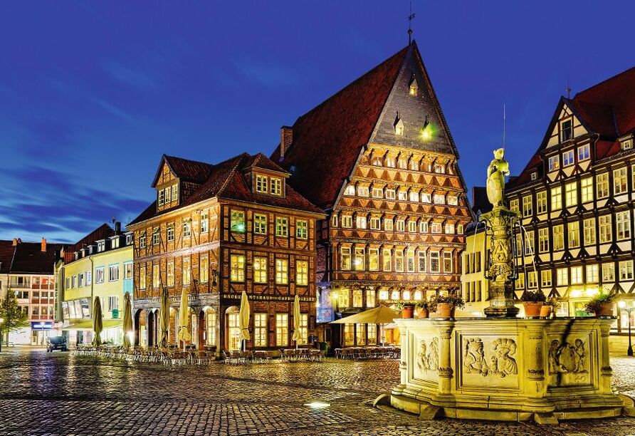Ein Abendspaziergang durch die historische Altstadt von Hildesheim lohnt sich. 