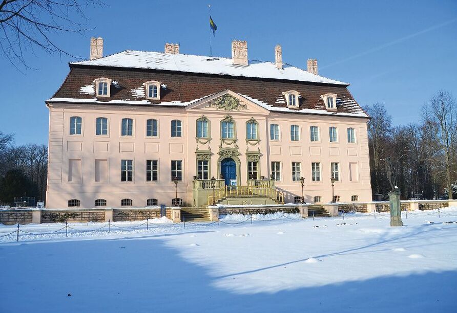 Historische Architektur und ein idyllischer Park prägen das Schloss Branitz.