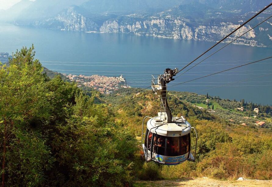 Seilbahn auf den Monte Baldo bei Malcesine am Gardasee
