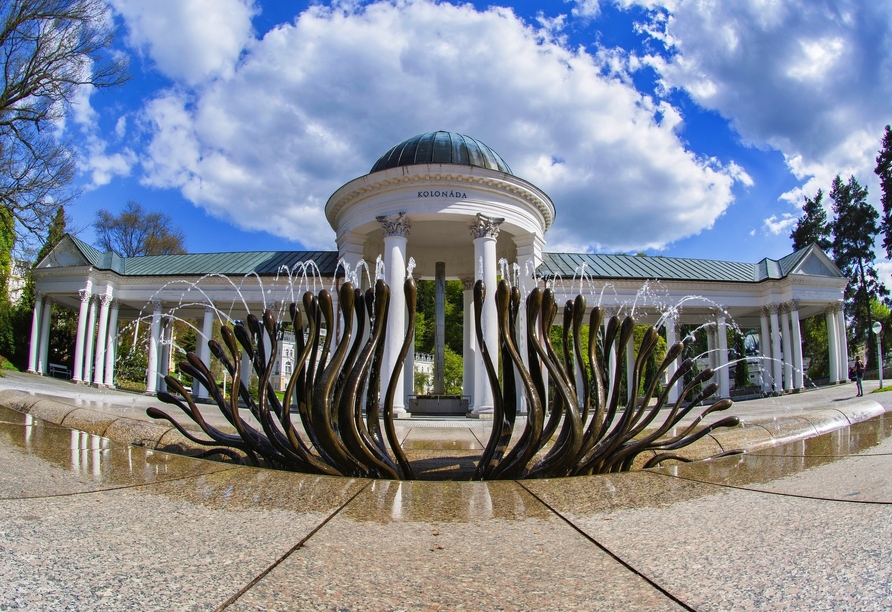 Lassen Sie sich von der Architektur und den zahlreichen Heilquellen in Marienbad begeistern.