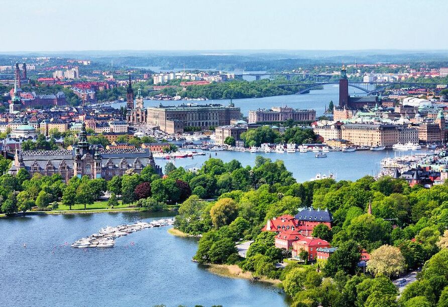Die schwedische Hauptstadt Stockholm ist bekannt für ihre 14 Inseln, die durch mehr als 50 Brücken verbunden sind.