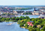 Die schwedische Hauptstadt Stockholm ist bekannt für ihre 14 Inseln, die durch mehr als 50 Brücken verbunden sind.