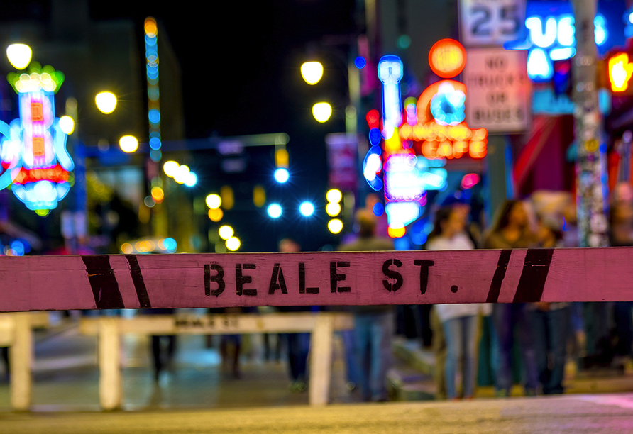 Das Herz der Musikszene von Memphis schlägt in der Beale Street.