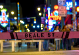 Das Herz der Musikszene von Memphis schlägt in der Beale Street.
