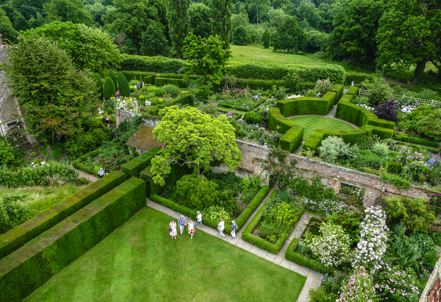 Tauchen Sie ein in die faszinierendsten Gärten Englands wie Sissinghurst Castle & Garden!