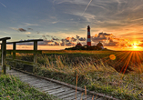 Der Leuchtturm Westerheversand ist das Wahrzeichen der Nordsee und ein Ort voller Magie.