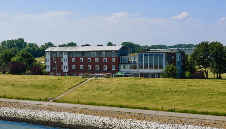 Freuen Sie sich auf Ihren Urlaub im Nordseehotel Wilhelmshaven.