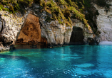 Ein kleines Wunder der Natur: die blauen Grotten von Paxos – der Name ist Programm.